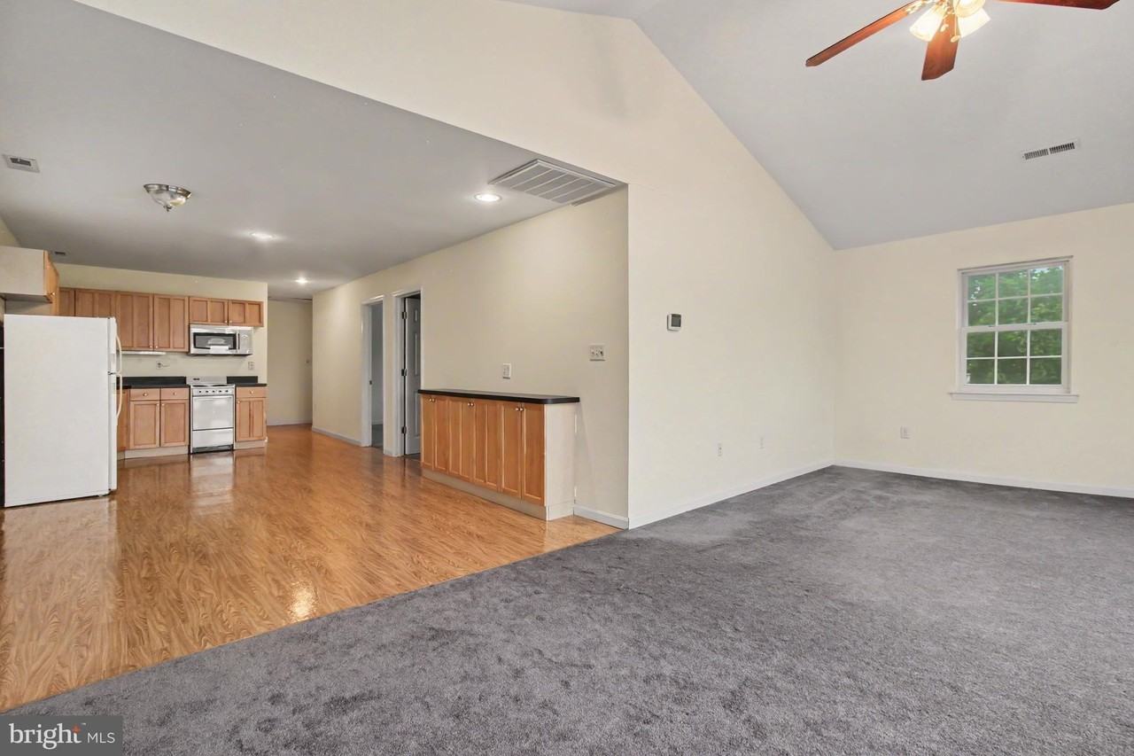 1702 Oakfield Ave - Photo 6 of 16