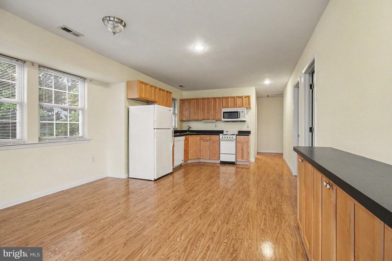 1702 Oakfield Ave - Photo 7 of 16