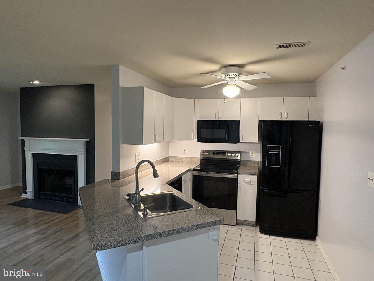 9 Tintern Ct #202 - Photo 2 of 6