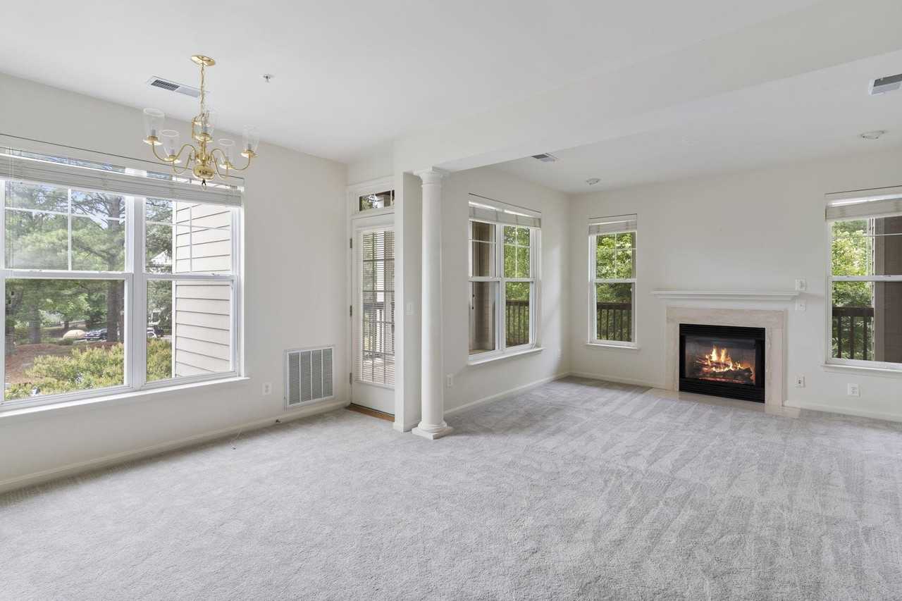 1021 Leeward Way #1023 - Photo 5 of 28