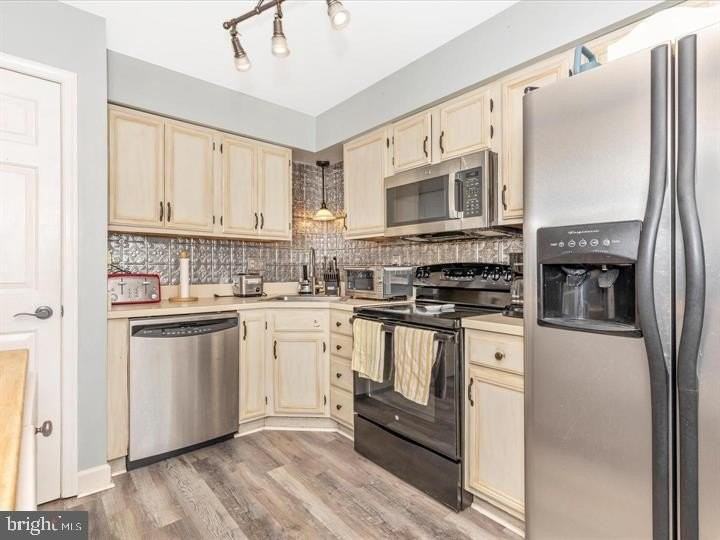 6338 Towncrest Ct - Photo 6 of 29