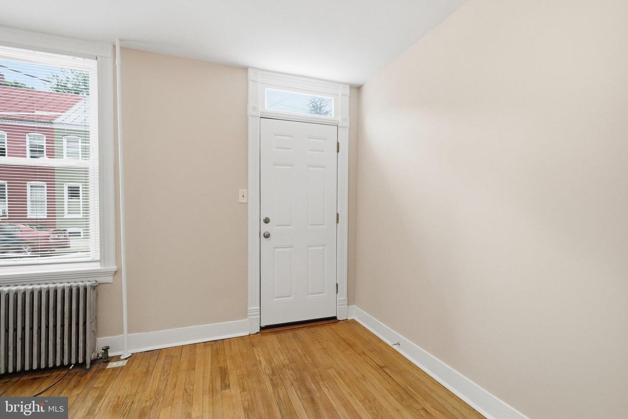 403A W South St - Photo 6 of 37