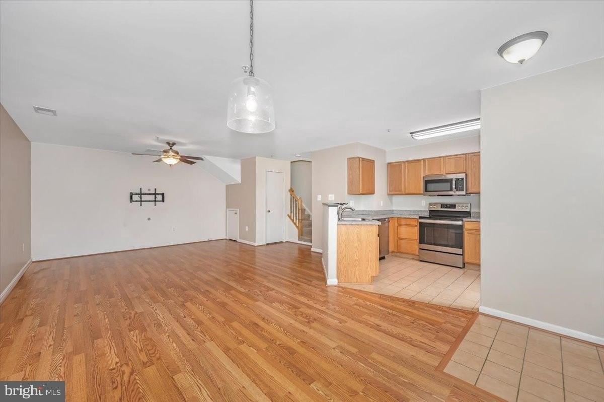 4946 Whitney Ter - Photo 2 of 26