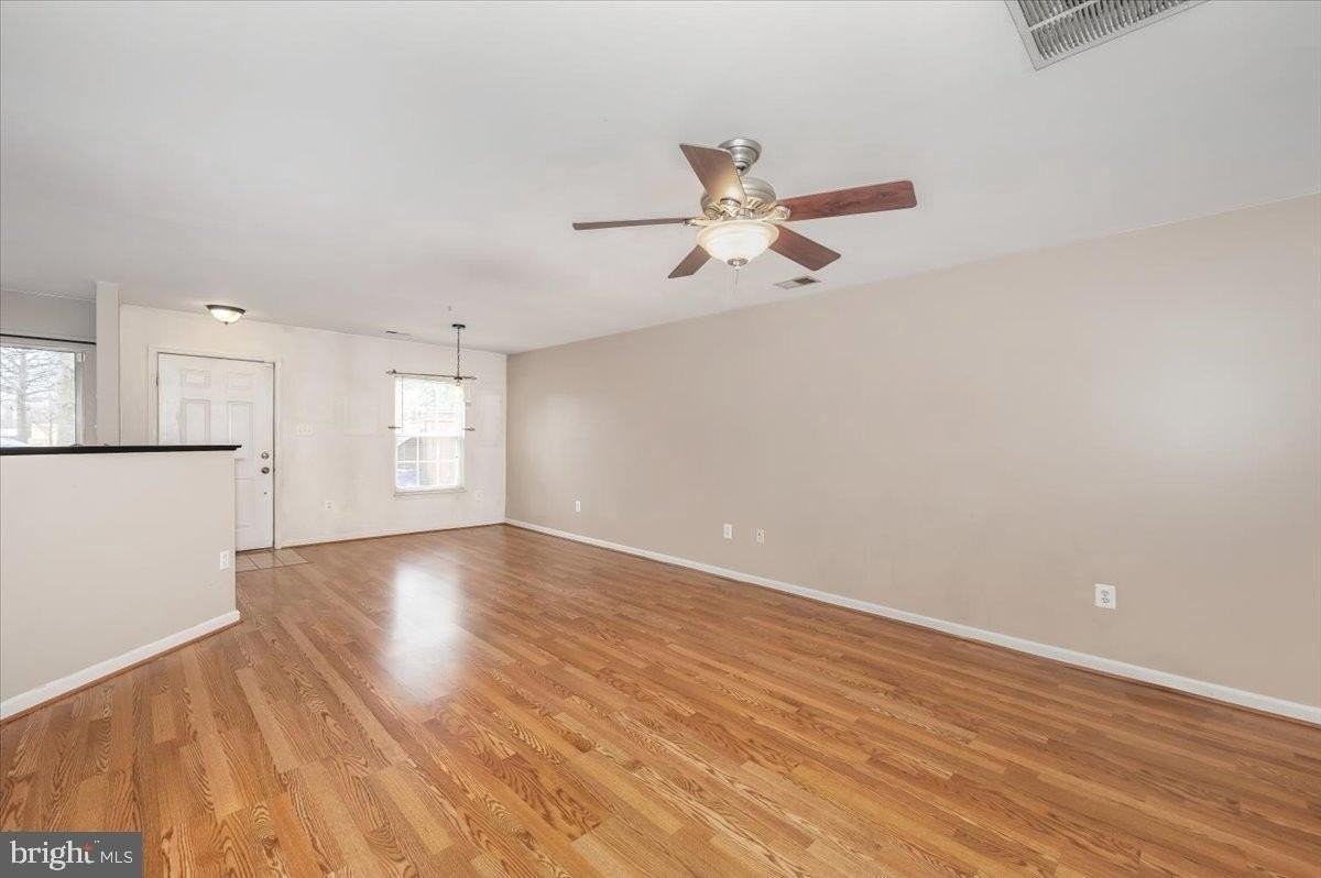4946 Whitney Ter - Photo 6 of 26