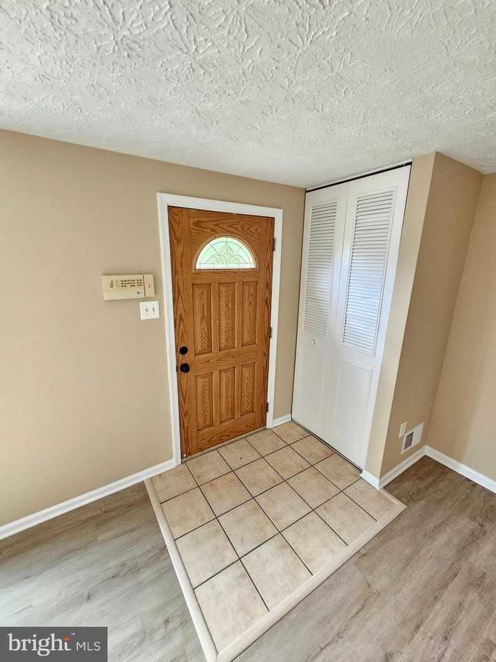 509 Beebe Ct - Photo 2 of 28