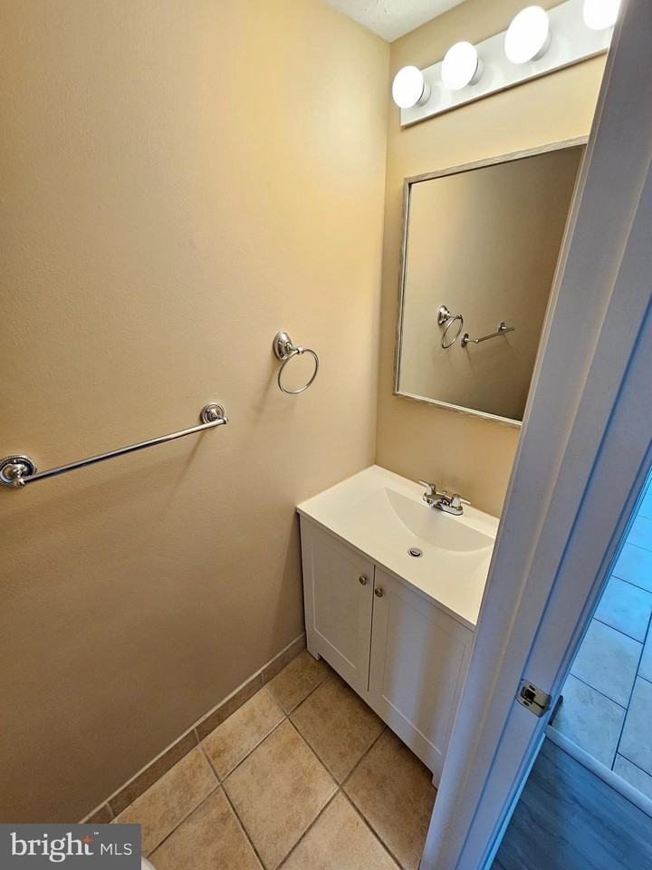 509 Beebe Ct - Photo 7 of 28