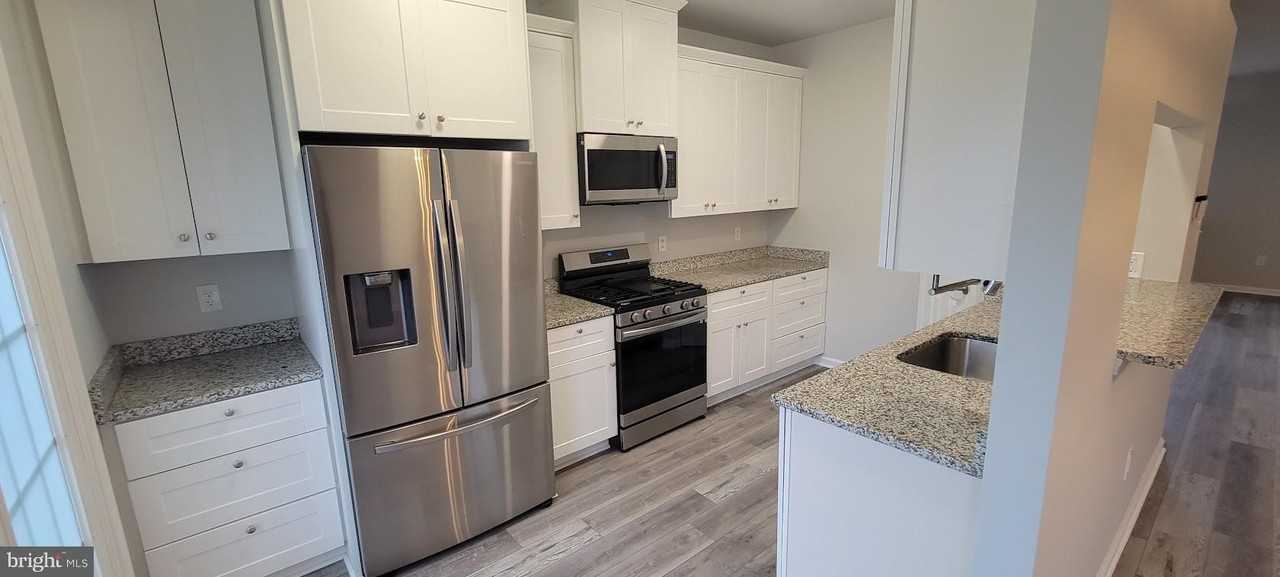 2246 Wetherburne Way - Photo 4 of 23