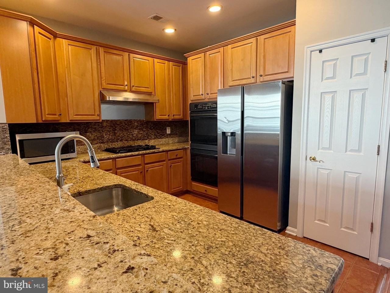 3530 Connor Pl - Photo 7 of 36