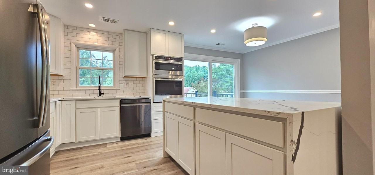 7538 Cherry Tree Dr - Photo 3 of 49