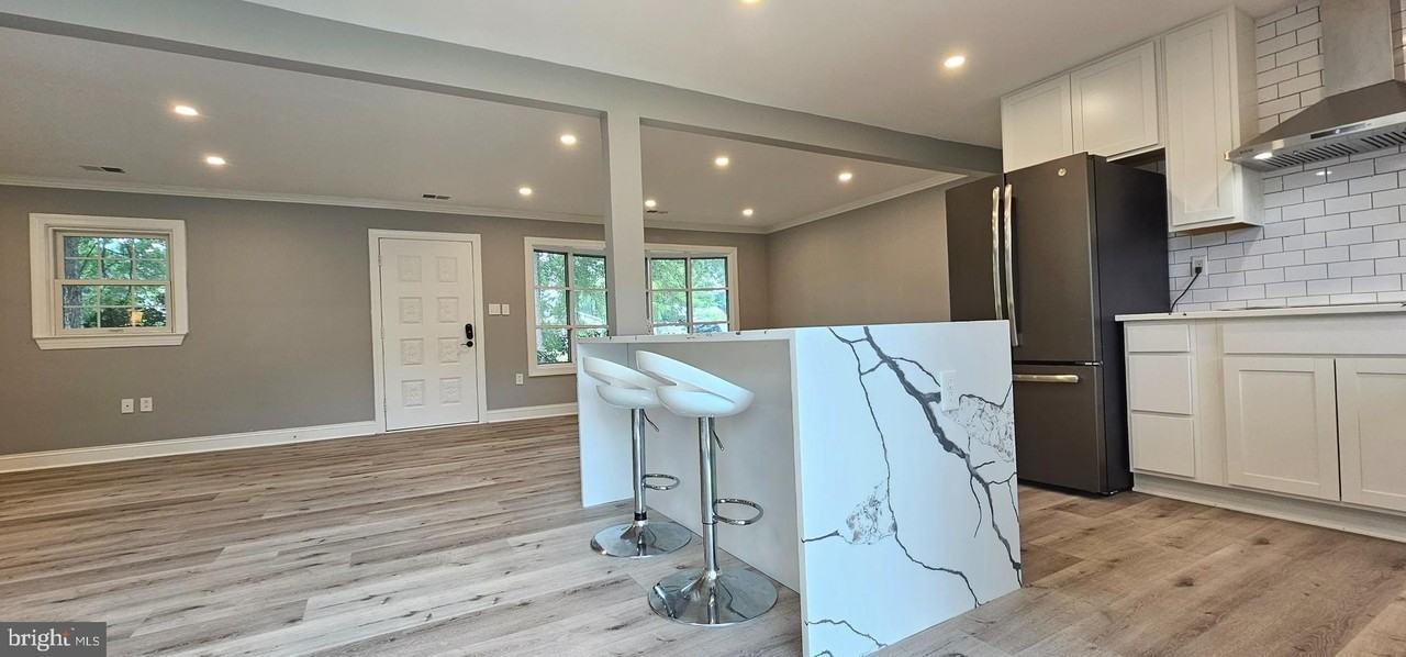 7538 Cherry Tree Dr - Photo 4 of 49