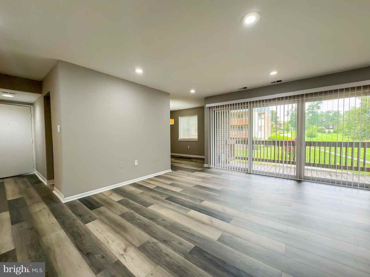 5537 Green Mountain Cir #4 - Photo 6 of 27