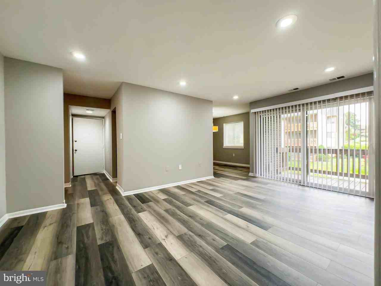 5537 Green Mountain Cir #4 - Photo 7 of 27
