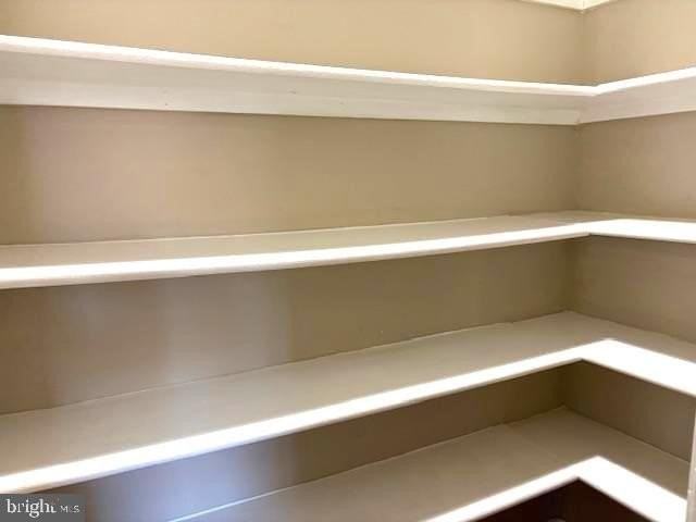 1018 Willowleaf Way - Photo 7 of 37
