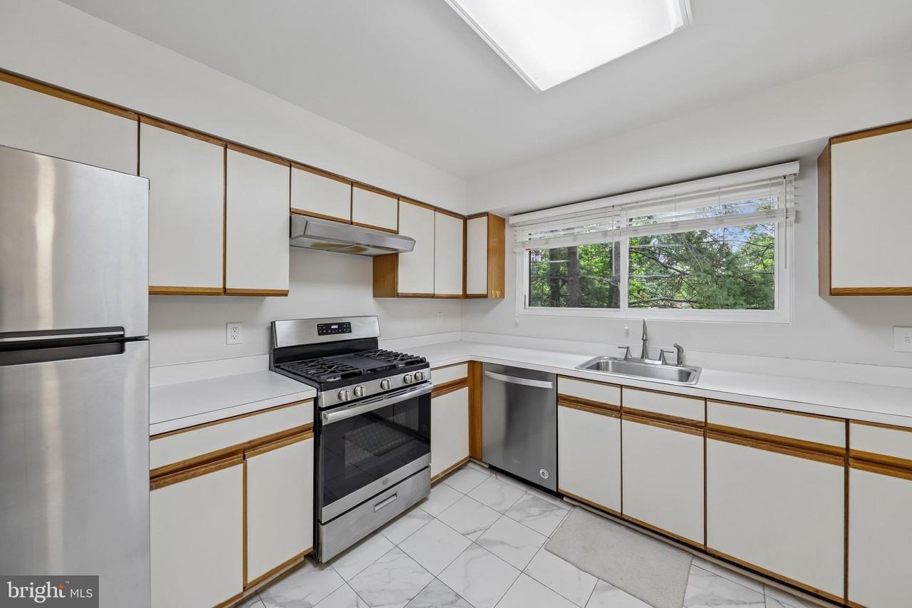 10739 Mist Haven Ter - Photo 5 of 35