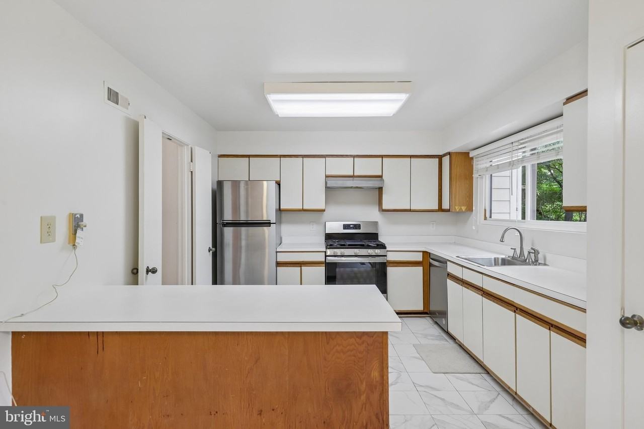 10739 Mist Haven Ter - Photo 6 of 35