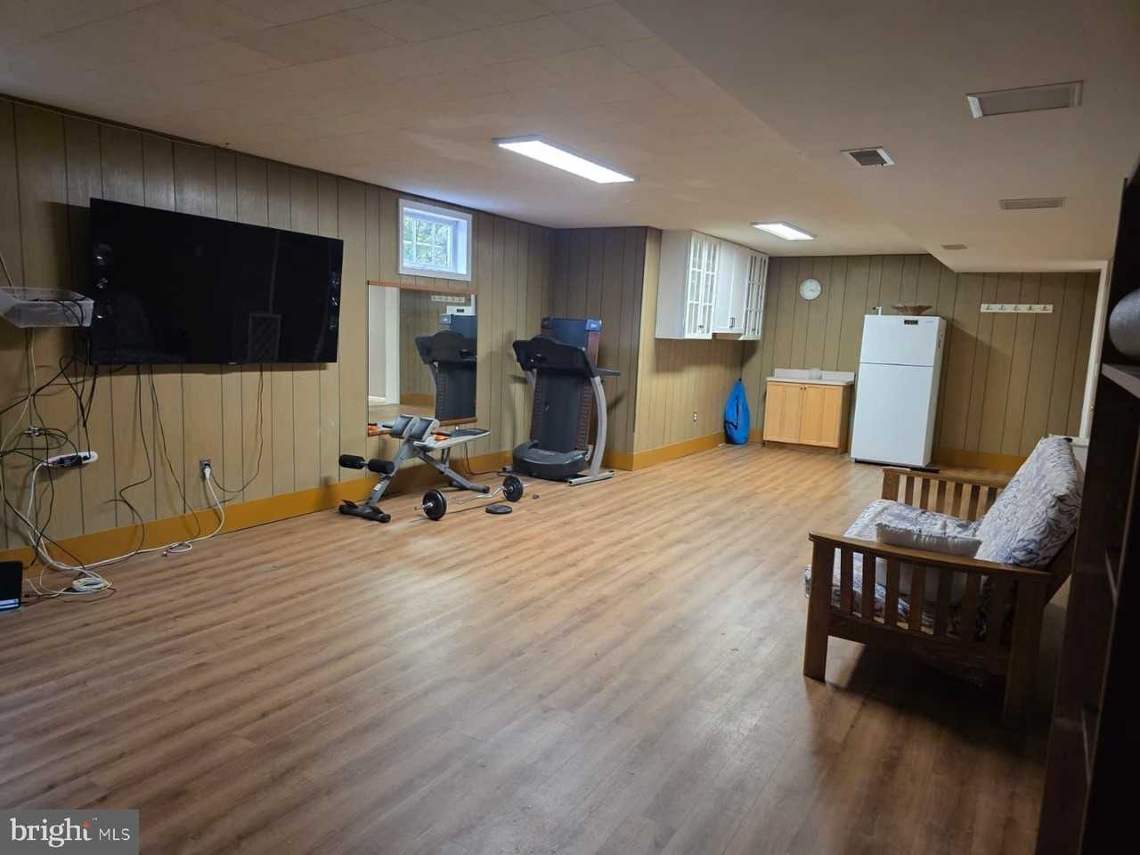 401 Stonington Rd - Photo 2 of 16