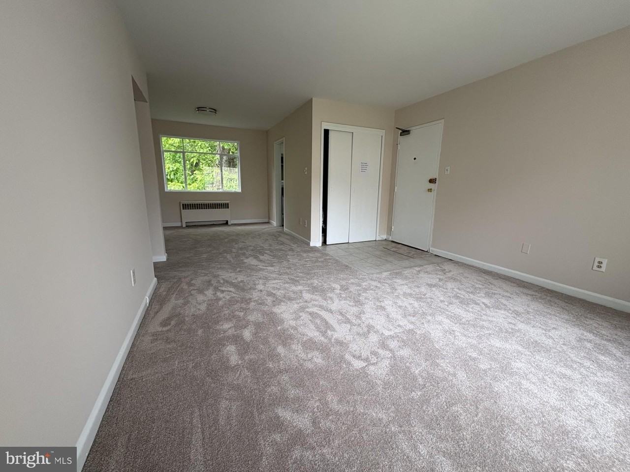 10403 Montrose Ave #201 - Photo 7 of 28