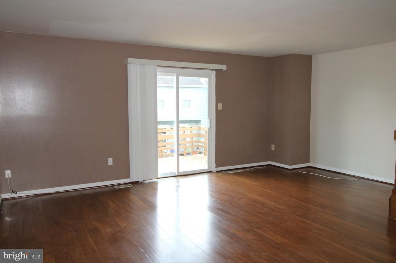 11518 Brundidge Ter - Photo 4 of 21
