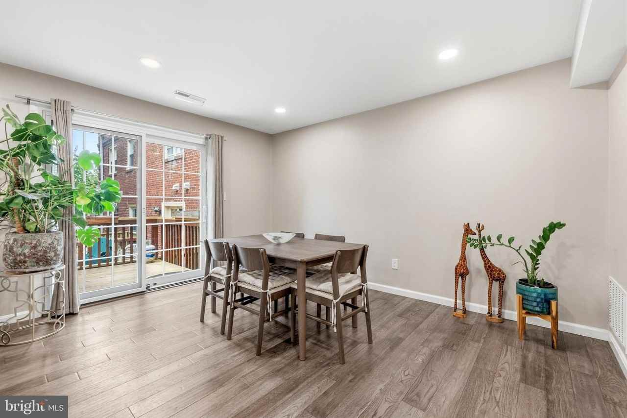4880 Chevy Chase Dr #133 - Photo 6 of 43
