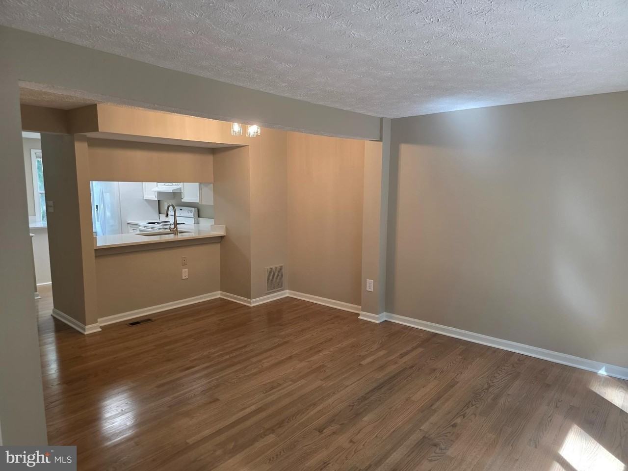 19136 Partridge Wood Dr - Photo 3 of 45