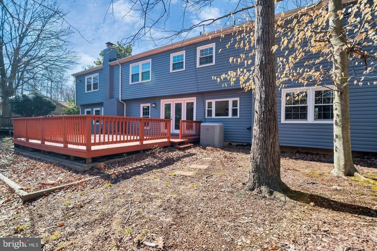 12404 Surrey Circle Dr - Photo 3 of 26