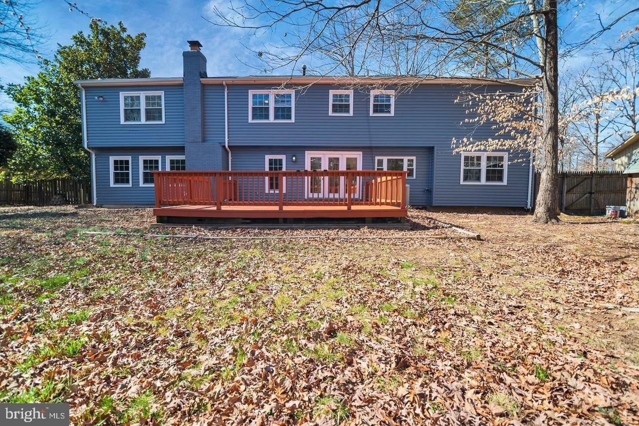 12404 Surrey Circle Dr - Photo 4 of 26