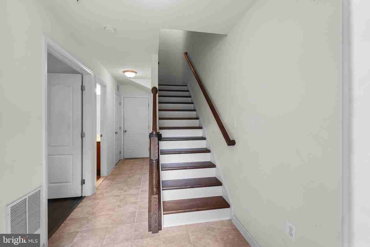 9624 Westerdale Dr - Photo 5 of 36
