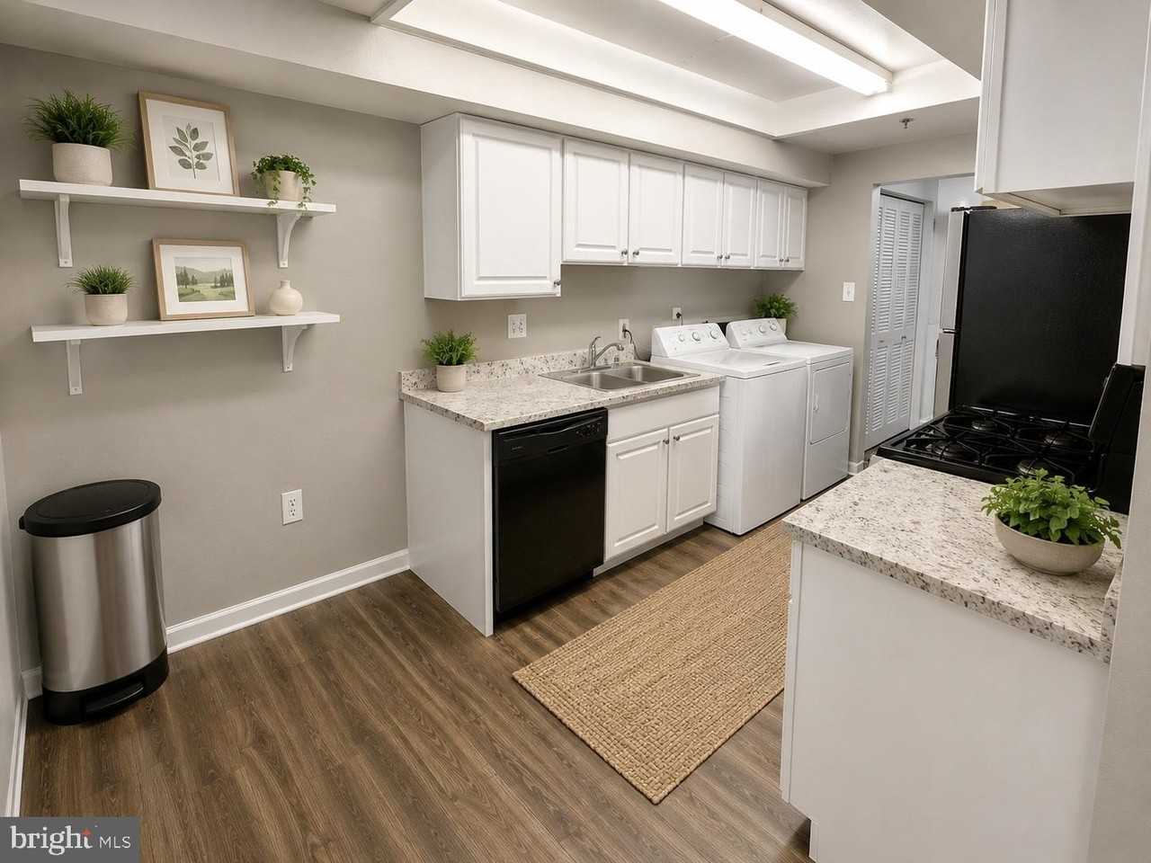 10202 Prince Pl #2-303 - Photo 3 of 11