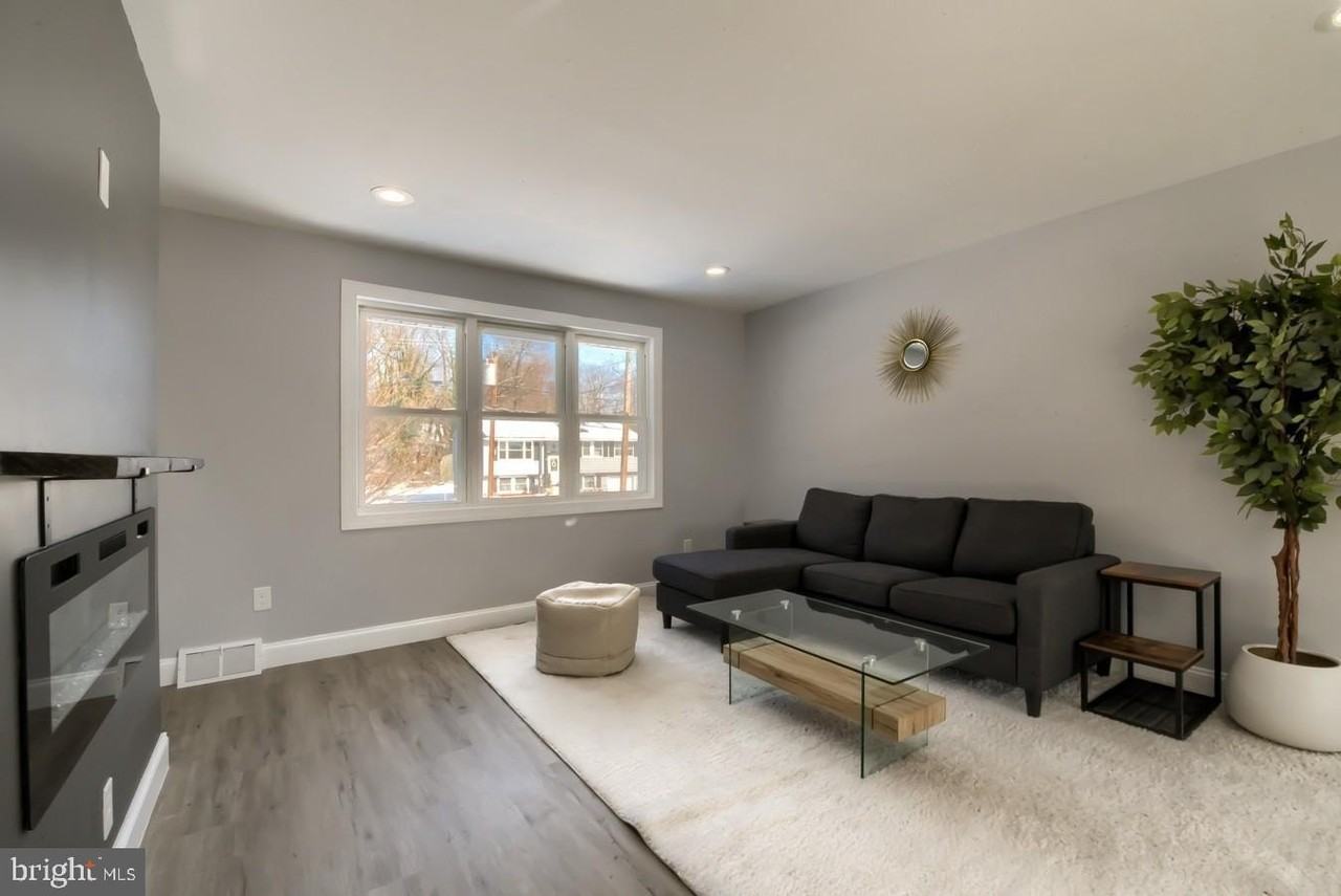 502 Bloomfield Dr - Photo 4 of 30
