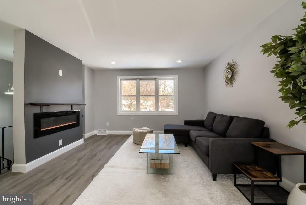 502 Bloomfield Dr - Photo 5 of 30