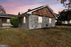 featured image of 5 Burgess Ln