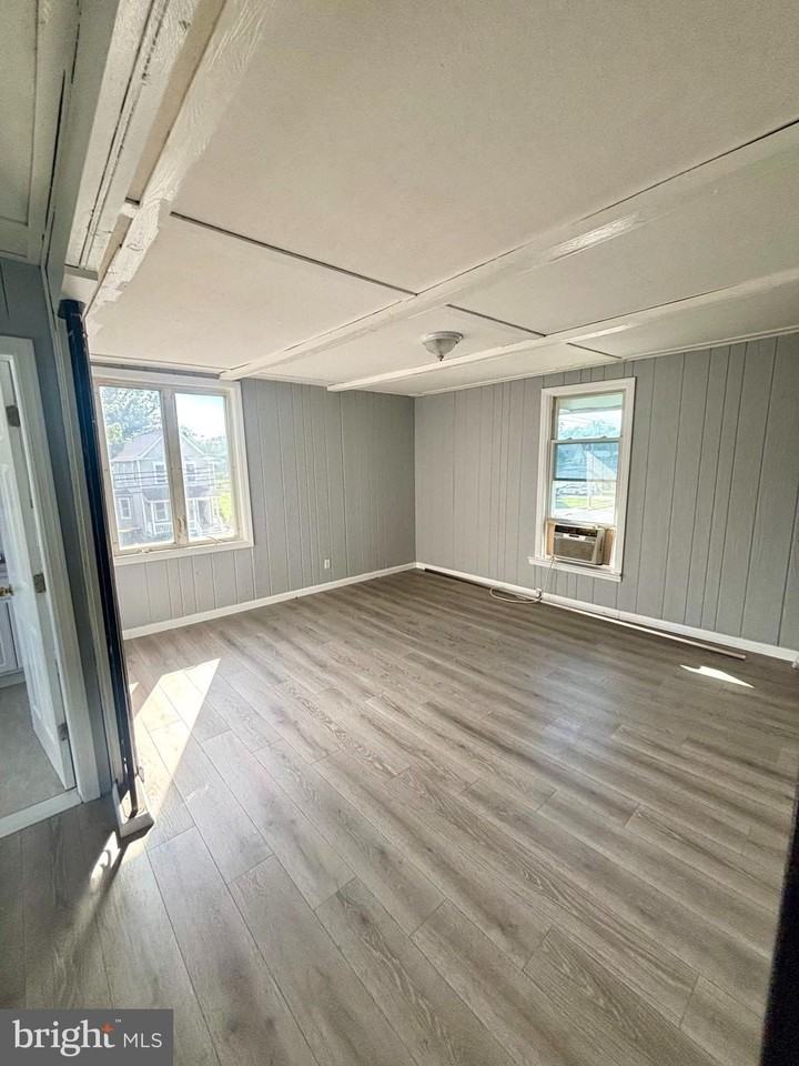 182 Haddon Ave #B - Photo 4 of 9