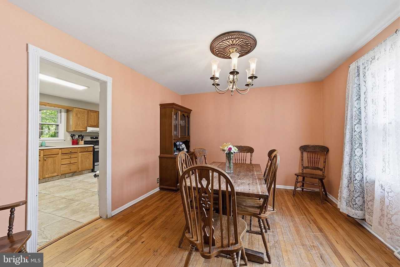 292 Glenn Ave - Photo 6 of 26