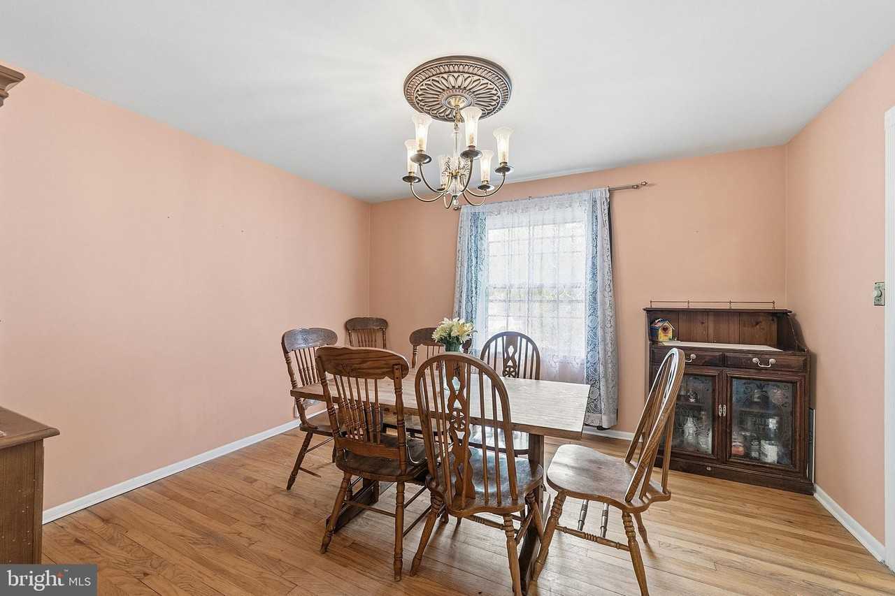292 Glenn Ave - Photo 7 of 26