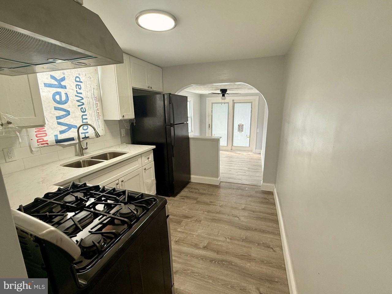 163 Tremont St - Photo 5 of 16