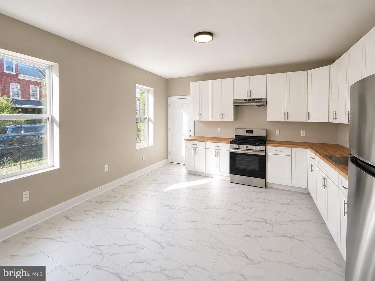 28 N Anderson St - Photo 2 of 8