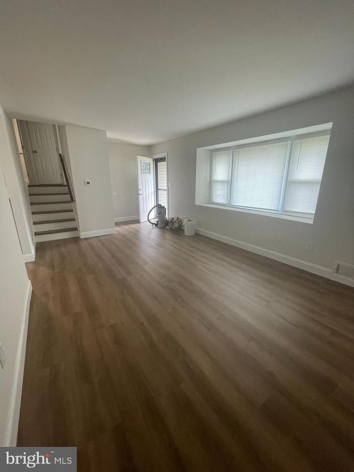 43 Miry Brook Rd - Photo 2 of 25