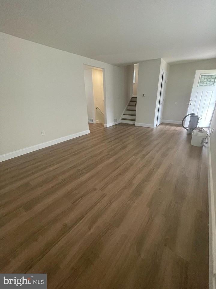 43 Miry Brook Rd - Photo 3 of 25
