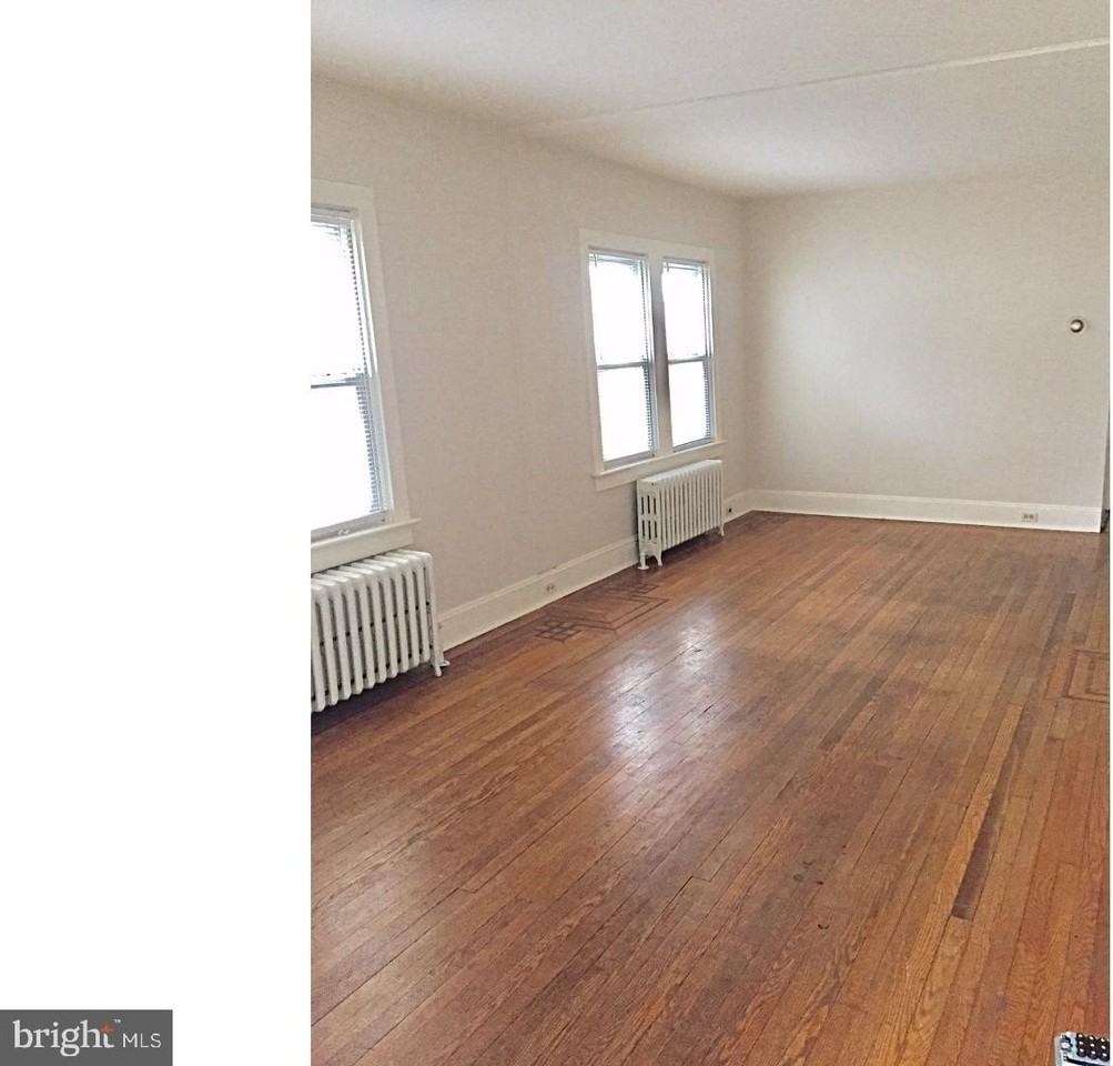 721 Mayflower Ave - Photo 3 of 33
