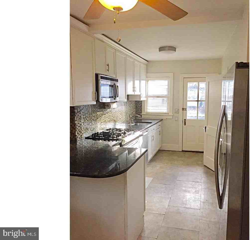 721 Mayflower Ave - Photo 6 of 33