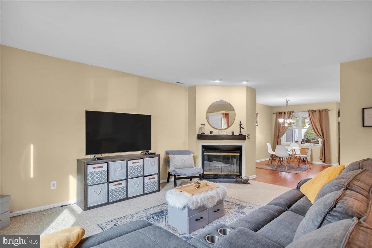 211 Harbourtown Blvd - Photo 6 of 22