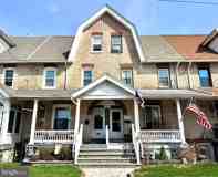 425 Juniper St - Photo 1 of 1