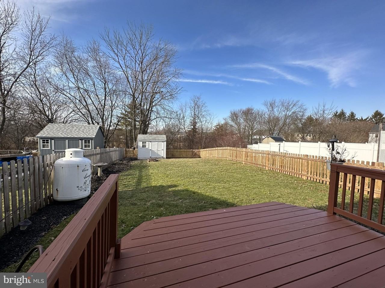 409 Edgewood Dr - Photo 3 of 20