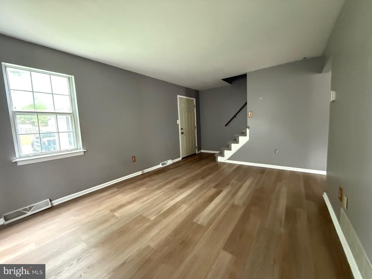409 Edgewood Dr - Photo 6 of 20