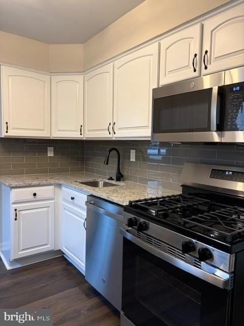 3746 Windsor Dr - Photo 4 of 20