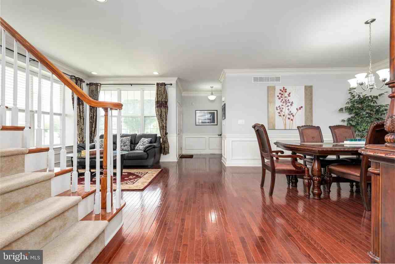 2604 Rockledge Ct - Photo 7 of 44