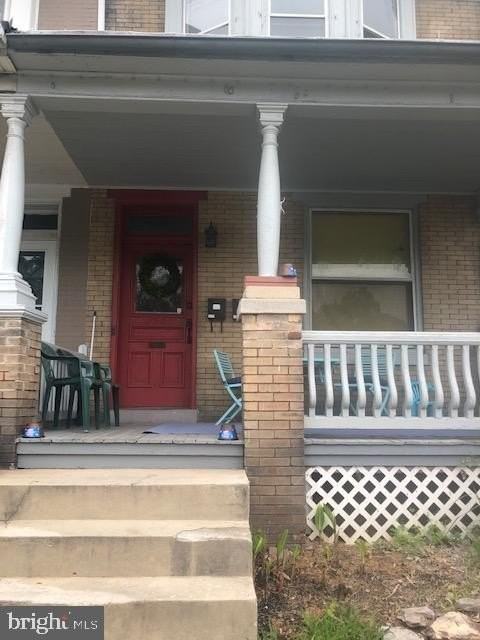 1342 State St #2R - Photo 2 of 17