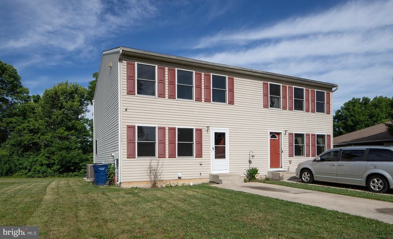 1041 Oberlin Rd - Photo 5 of 41