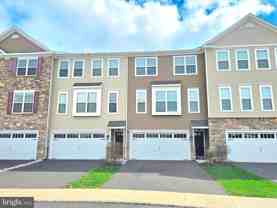 1045 Chapman Cir - Photo 1 of 1