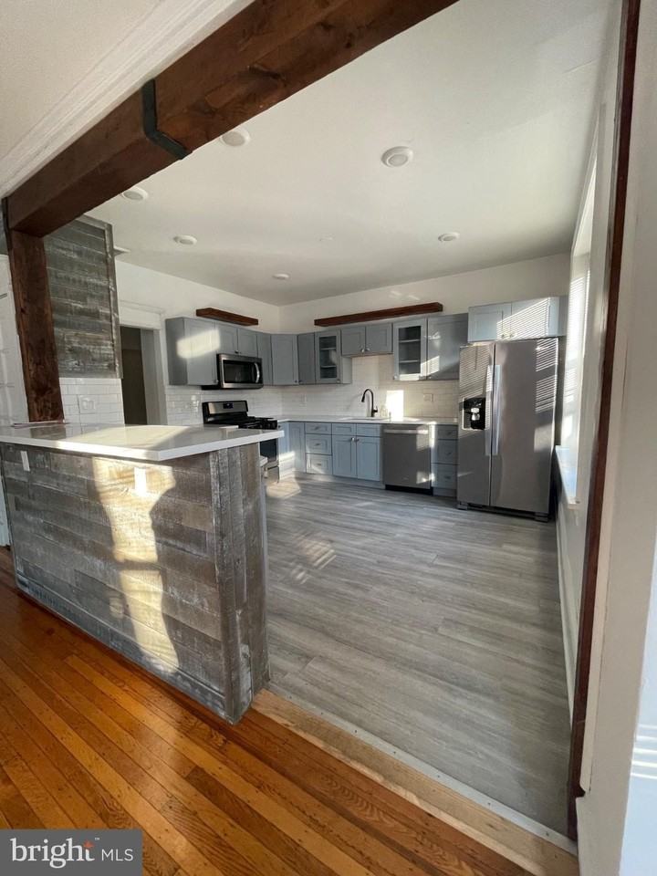 114 Levering St #2ndFL - Photo 3 of 20
